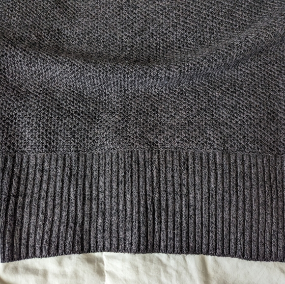 New Direction grey sweater sz XL - Picture 9 of 13